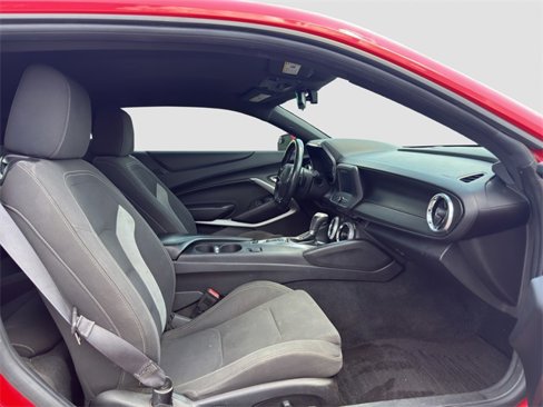 Used 2017 Chevrolet Camaro LT image 27
