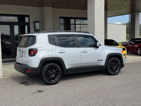 Used 2020 Jeep Renegade Altitude image 12
