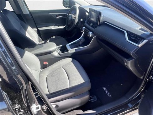 Used 2019 Toyota RAV4 XLE image 20