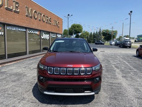 Used 2022 Jeep Compass Limited w/ Sun and Sound Group image 2
