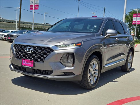 Used 2019 Hyundai Santa Fe SE image 4