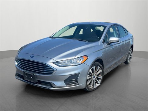 Used 2020 Ford Fusion SE image 1
