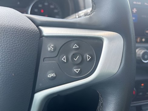 Used 2023 GMC Terrain SLT image 17