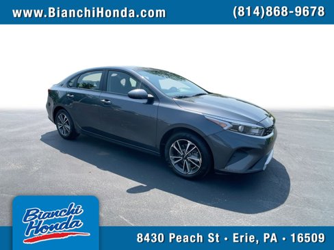Used 2023 Kia Forte LXS image 1