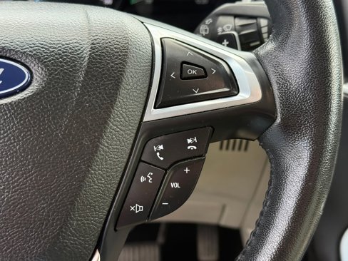 Used 2018 Ford Edge Titanium w/ Technology Package image 20