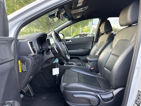 Used 2020 Kia Sportage S image 11