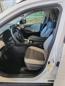 Used 2020 Toyota RAV4 XLE w/ Convenience Package image 16