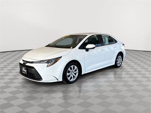 Used 2023 Toyota Corolla LE image 6