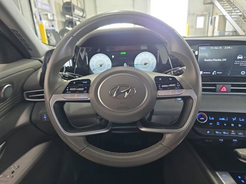 Certified 2021 Hyundai Elantra SEL w/ Convenience Package image 15