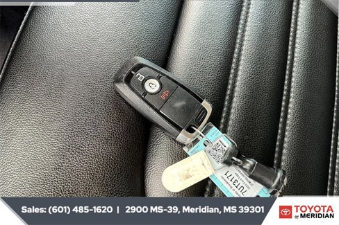 Used 2023 Ford Edge SEL image 9
