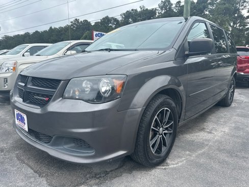 Used 2015 Dodge Grand Caravan SE w/ Quick Order Package 29E SE image 3
