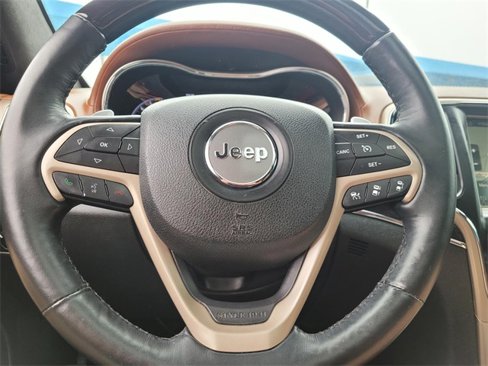 Used 2017 Jeep Grand Cherokee Summit image 32