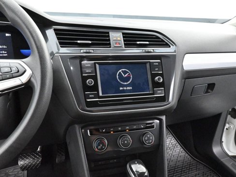 Used 2022 Volkswagen Tiguan S image 18