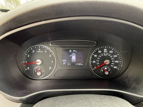 Used 2020 Kia Sorento LX image 24