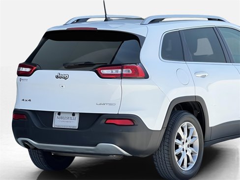 Used 2018 Jeep Cherokee Limited image 9