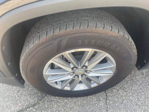 Used 2022 Chevrolet Traverse LT image 10