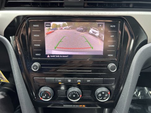 Used 2020 Volkswagen Passat 2.0T S image 18