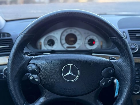 Used 2008 Mercedes-Benz E 350 Sedan image 39