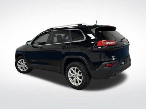 Used 2018 Jeep Cherokee Latitude Plus image 3