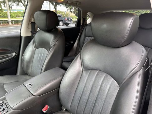 Used 2017 INFINITI QX50 AWD w/ Deluxe Touring Package image 11