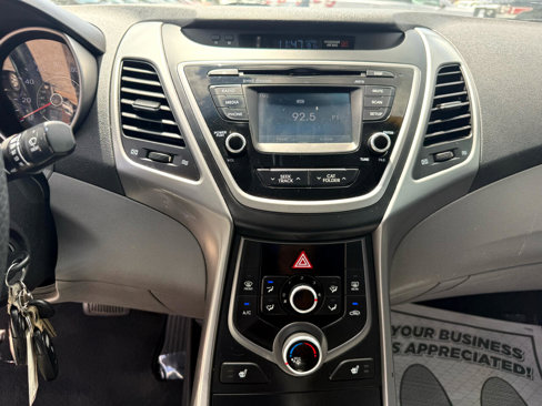 Used 2014 Hyundai Elantra Limited image 20