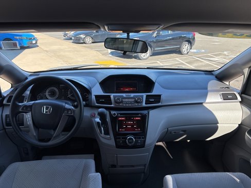 Used 2015 Honda Odyssey EX image 10