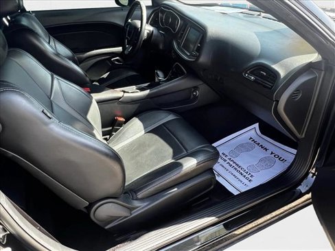 Used 2016 Dodge Challenger SXT Plus image 15