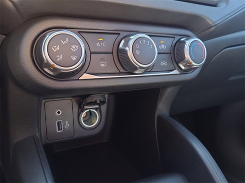 New 2025 Nissan Versa S image 15