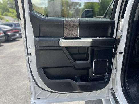 Used 2017 Ford F250 Lariat w/ Chrome Package image 22