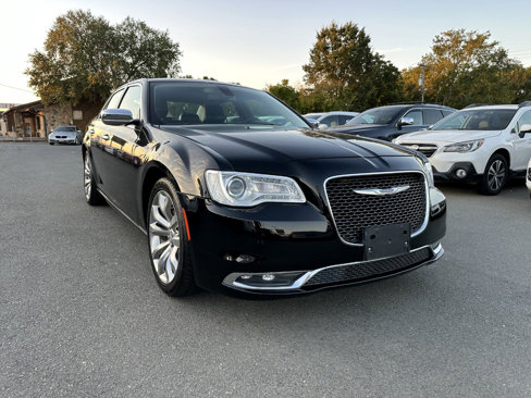 Used 2019 Chrysler 300 Limited image 1