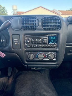 Used 2000 Chevrolet S10 Pickup LS w/ Preferred Equipment Group image 13
