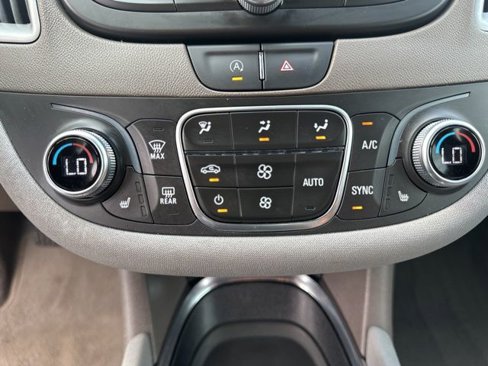 Used 2024 Chevrolet Malibu LT image 20