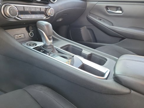 Used 2022 Nissan Sentra SV image 29