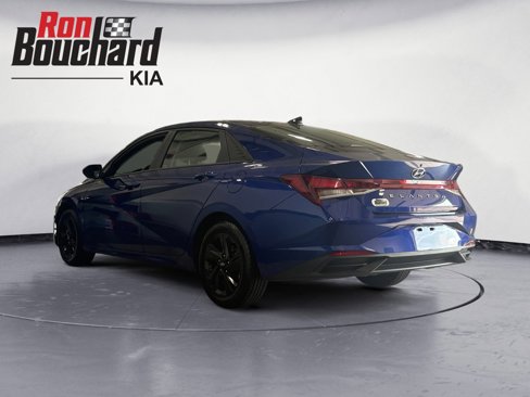 Used 2021 Hyundai Elantra SEL w/ Cargo Package image 4