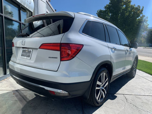 Used 2017 Honda Pilot Touring image 5