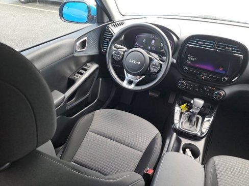 Used 2024 Kia Soul EX image 16