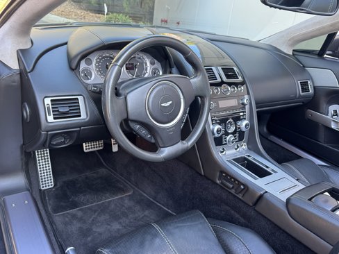 Used 2013 Aston Martin V8 Vantage Roadster image 38