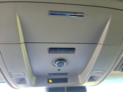 Used 2016 Chevrolet Suburban LT image 38