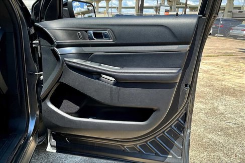 Used 2018 Ford Explorer XLT w/ Equipment Group 202A image 20
