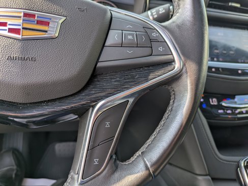 Used 2021 Cadillac XT5 Premium Luxury image 18