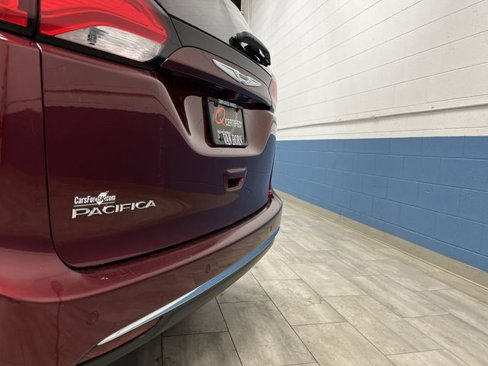 Certified 2019 Chrysler Pacifica Touring Plus w/ Cold Weather Group image 36