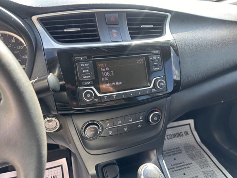 Used 2016 Nissan Sentra SV image 14