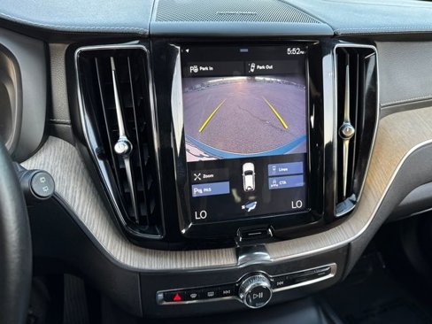 Used 2019 Volvo XC60 T5 Inscription image 11