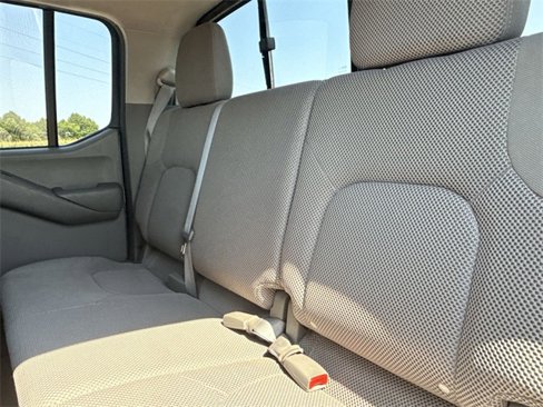 Used 2014 Nissan Frontier SV image 29