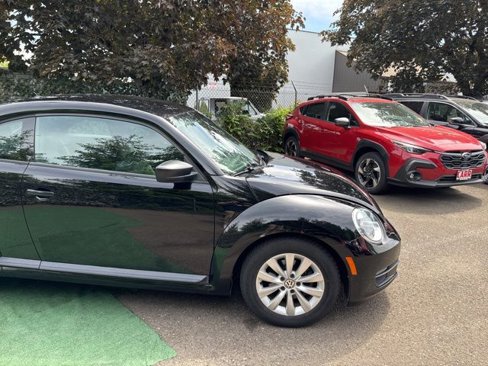 Used 2013 Volkswagen Beetle 2.5 image 8