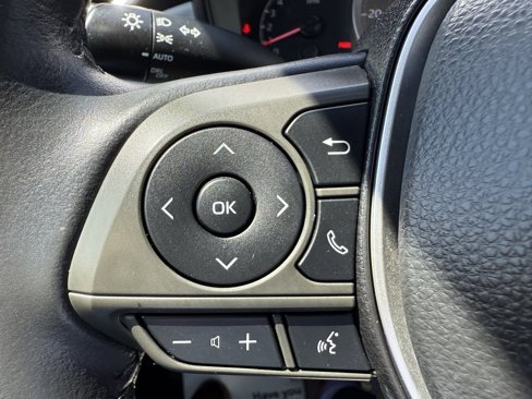 Used 2021 Toyota Corolla SE image 25