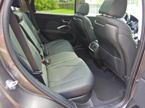Used 2023 Acura RDX SH-AWD image 15