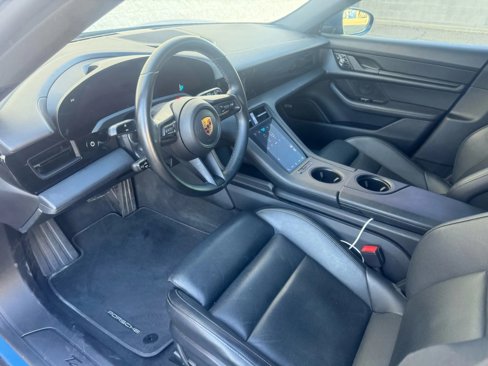 Used 2021 Porsche Taycan 4 Cross Turismo image 11