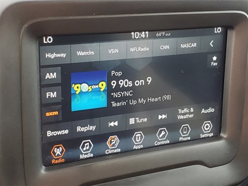 Used 2018 Jeep Renegade Latitude w/ Cold Weather Group image 20