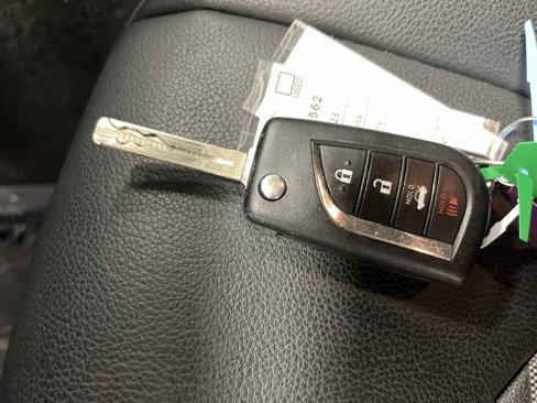 Used 2023 Toyota Camry SE image 23